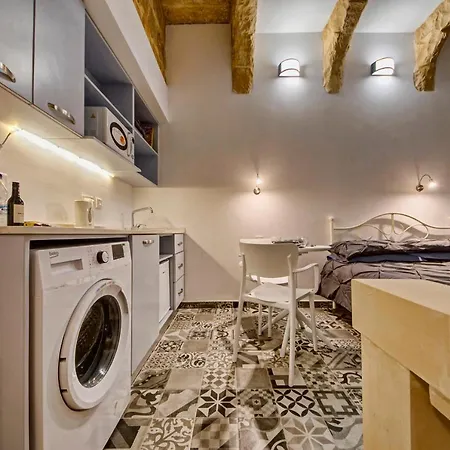 Apartment 33 Sally Port