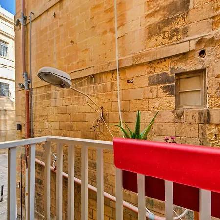 33 Sally Port Valletta
